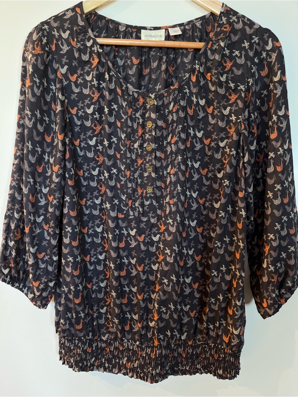 Peppercorn Navy Bird Print Pintuck Blouse | Size Medium